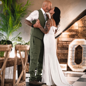 A Wedding Their Way: Jen & Lee’s Lakeside Celebration at Barnacles