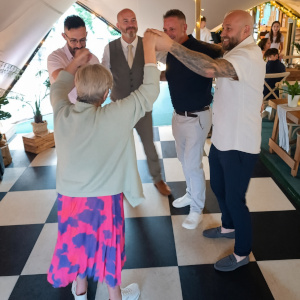 A Wedding Their Way: Jen & Lee’s Lakeside Celebration at Barnacles