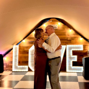 A Wedding Their Way: Jen & Lee’s Lakeside Celebration at Barnacles