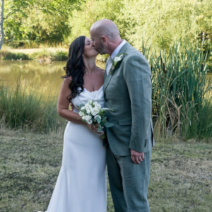 A Wedding Their Way: Jen & Lee’s Lakeside Celebration at Barnacles